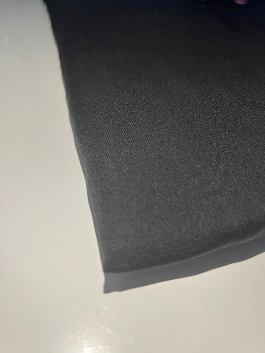 EFFAH - Plain Black Dual Pocket Abaya